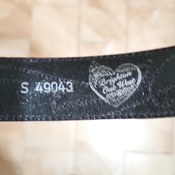 Brighton Out West Black Scroll Heart Embossed Leather Belt RARE - Picture 6 of 6